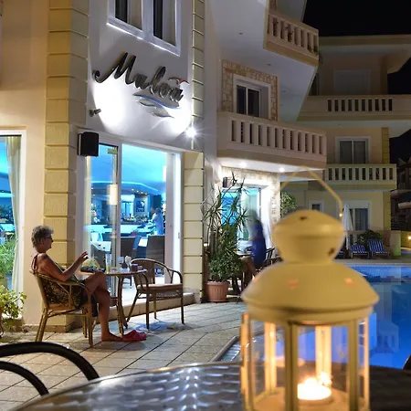 Appart hôtel Malou 3*